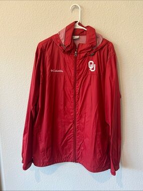 Columbia Red‎ OU Hooded rain shell/ windbreaker